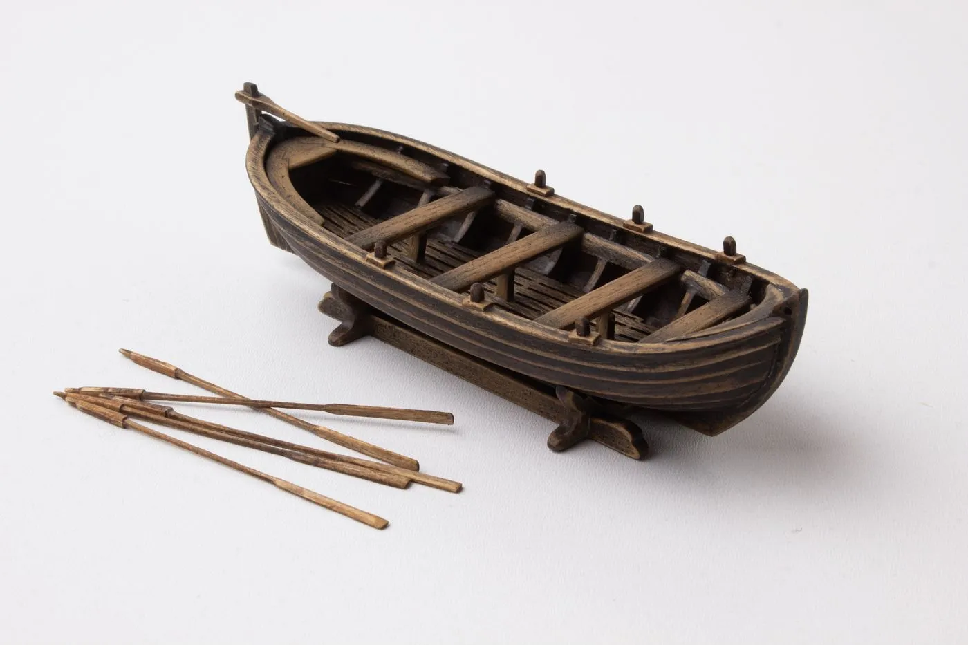 16th Century Wooden Boat 1: 48 136mm