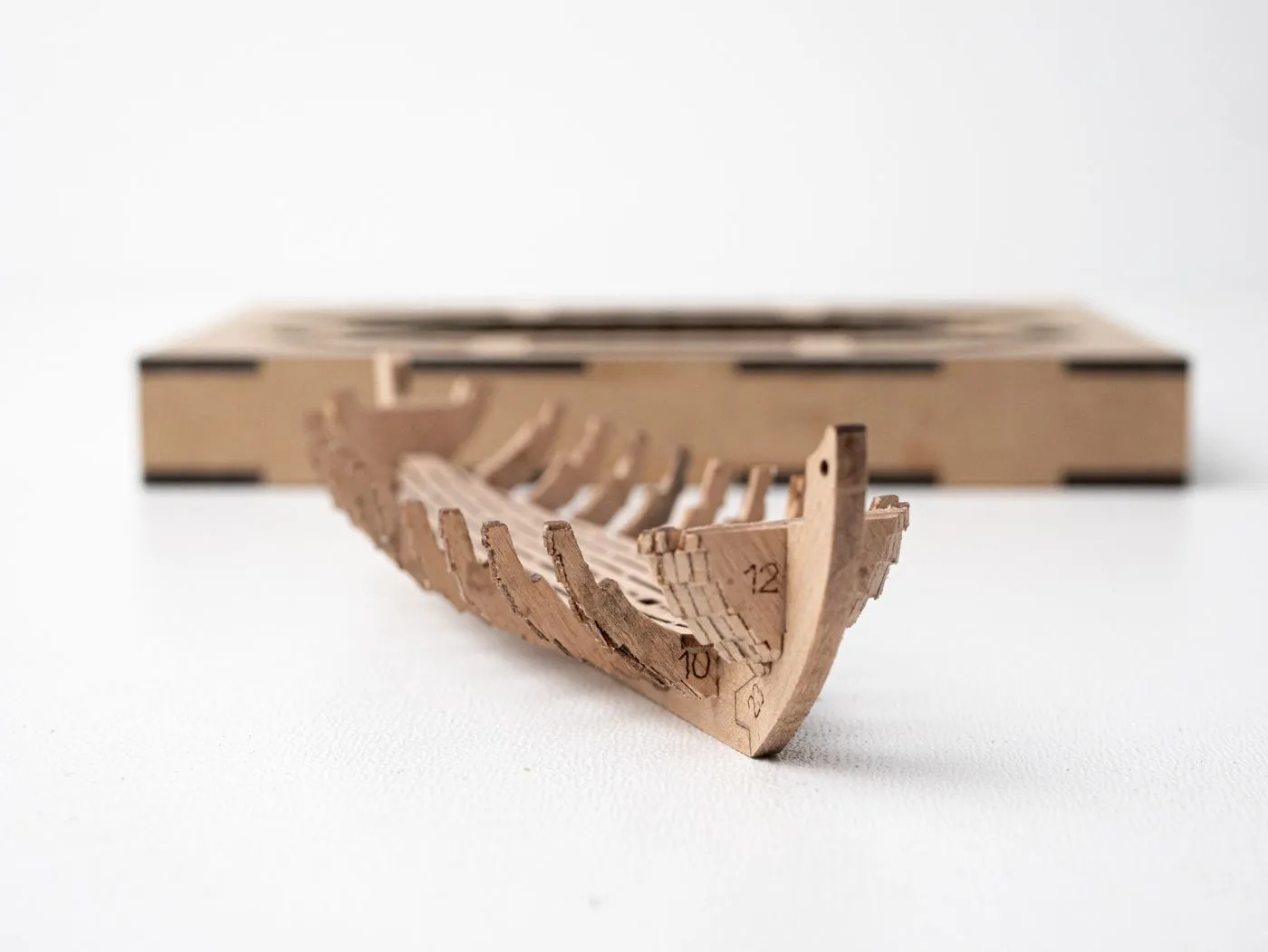 16th Century Wooden Boat 1: 48 136mm