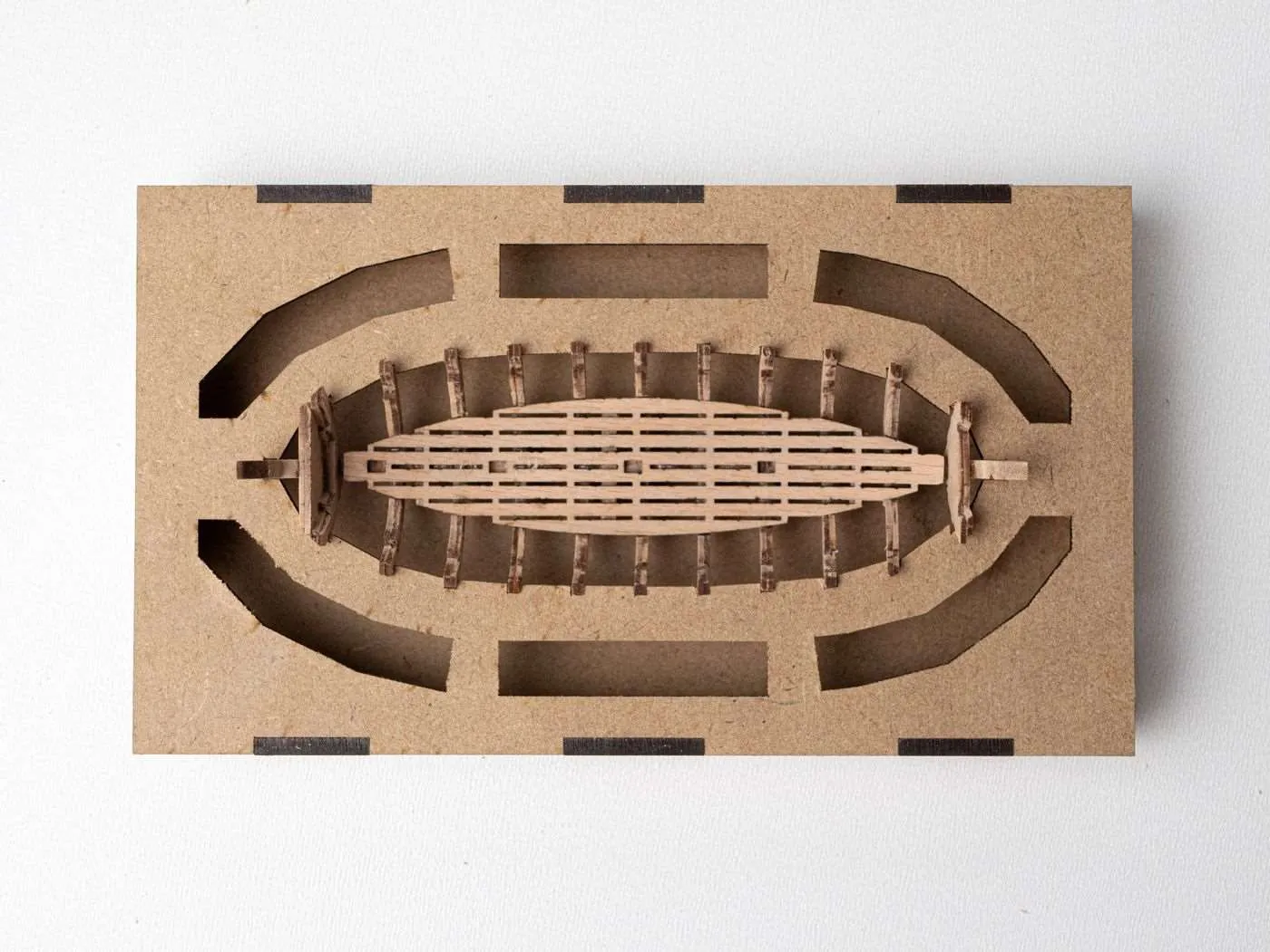 16th Century Wooden Boat 1: 48 136mm