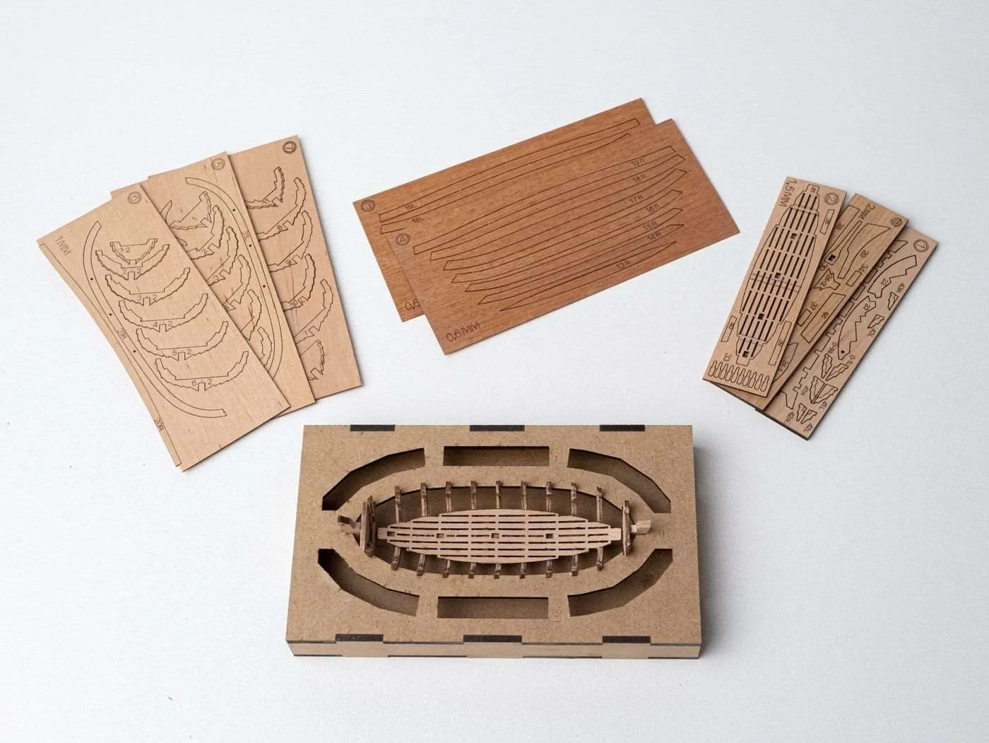 16th Century Wooden Boat 1: 48 136mm