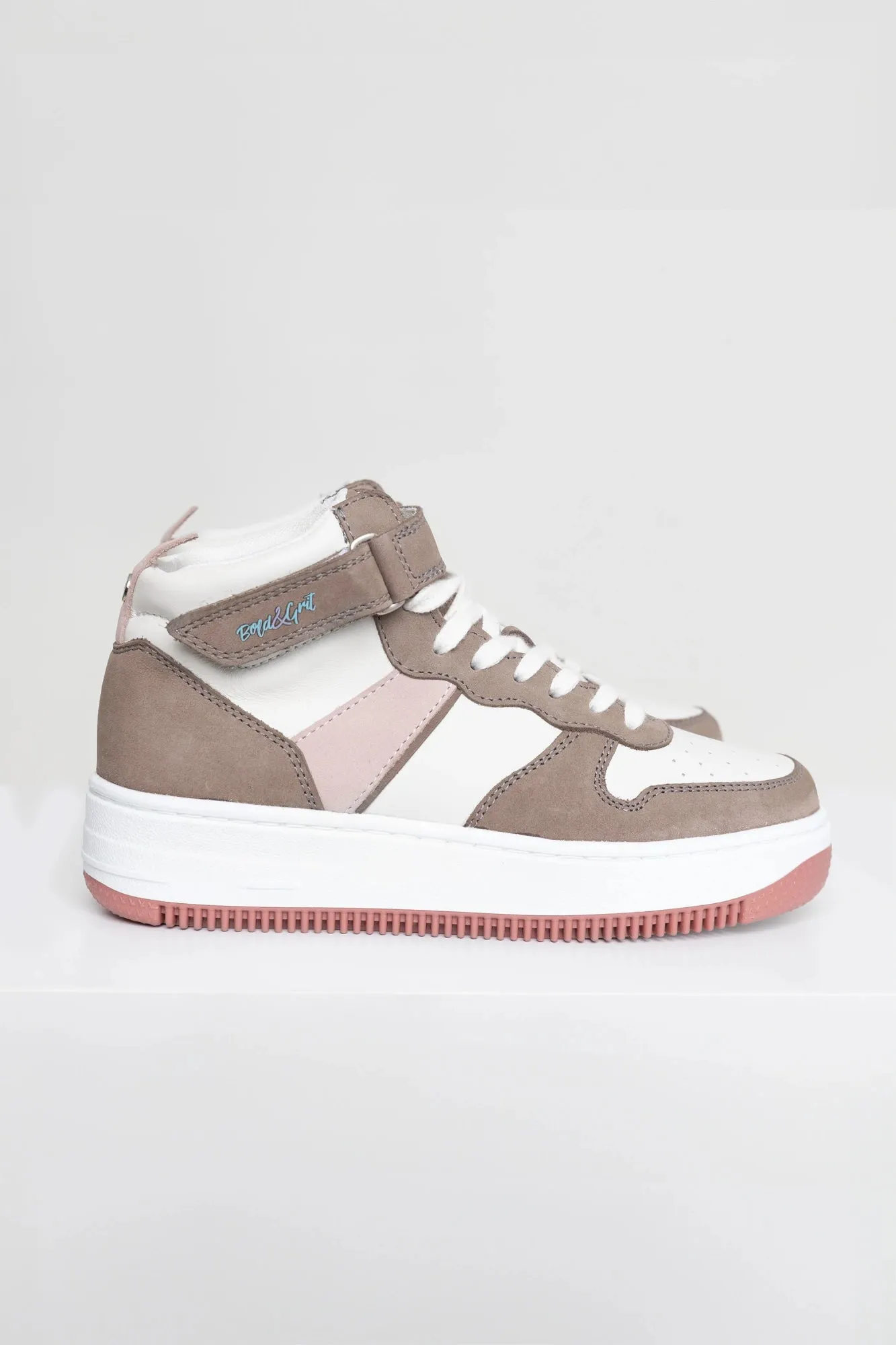 SIXTY TENNIS SHOES