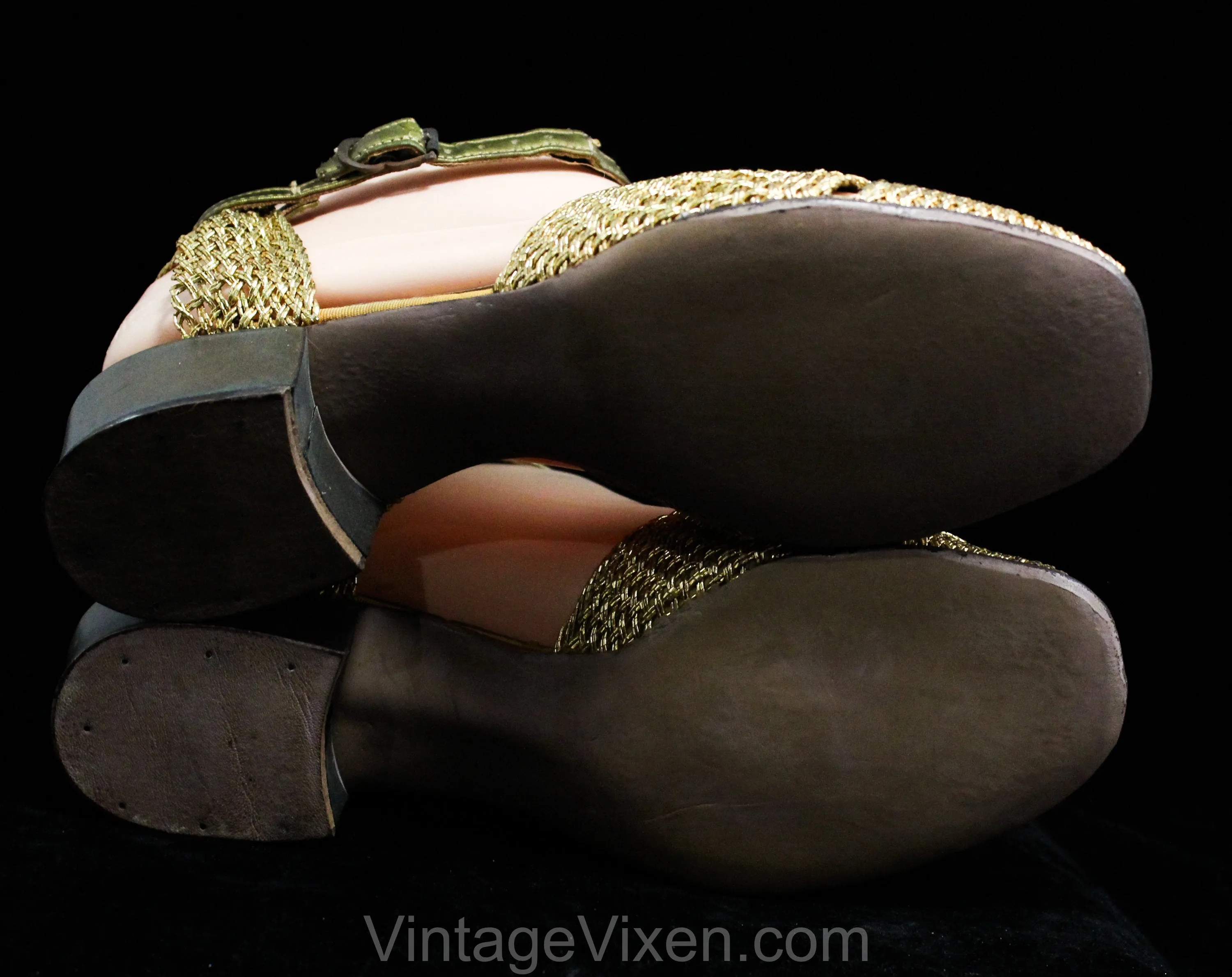 Size 4.5 Shoes - Hollywood Style 1940s 50s Woven Gold Sandals - 4 1/2 Peep Toe Metallic Summer Sandals - 40s Glamour Girl NOS Deadstock